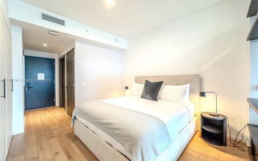 398 NE 5th St #4316 Miami, FL 33132