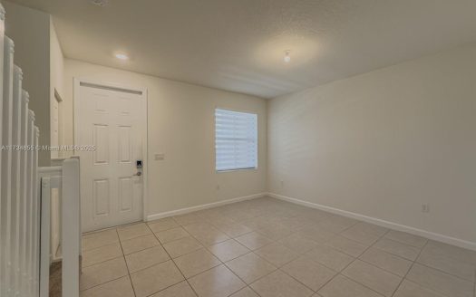 10629 W 32nd Ln Miami Lakes, FL 33018