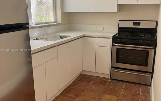 754 Meridian Ave #15 Miami Beach, FL 33139