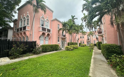 754 Meridian Ave #15 Miami Beach, FL 33139