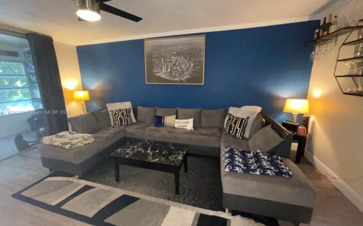 7100 NW 17th St #421 Plantation, FL 33313