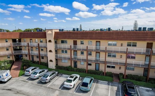 9001 Sunrise Lakes Blvd #109 Sunrise