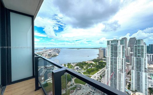 398 NE 5th St #4316 Miami, FL 33132