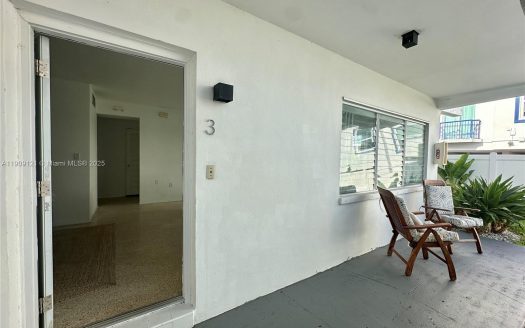 1135 101st St #3 Bay Harbor Islands, FL 33154