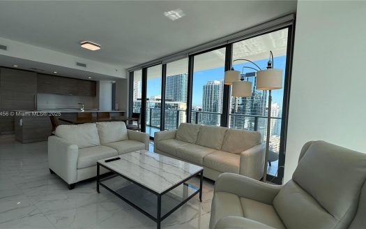 1300 S Miami Ave #2005 Miami, FL 33130-4476