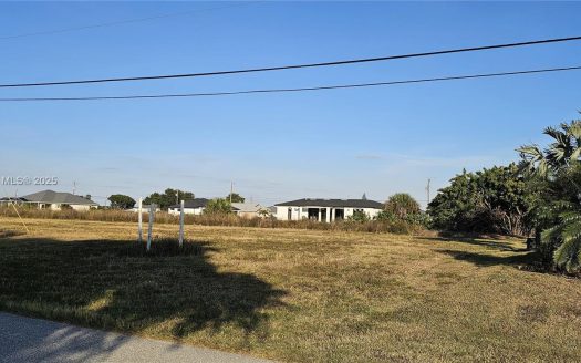 1427 NE 20 th Cape Coral, FL 33909