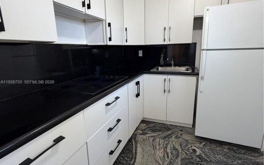 2880 NE 203rd St #B3 Aventura, FL 33180