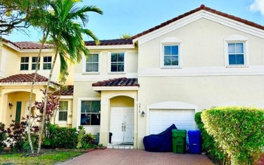 3818 SW 171st Ter Miramar, FL 33027-4626