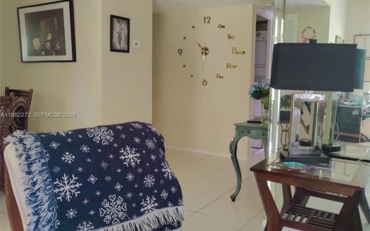 4168 Inverrary Dr #301 Lauderhill, FL 33319