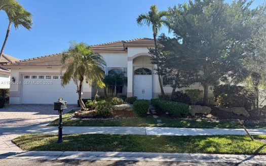 2644 Miller Ct Weston, FL 33332-1836