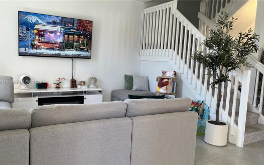 12092 NW 24th Pl Miami, FL 33167