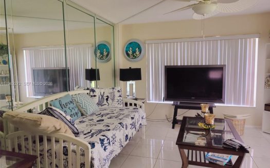 4168 Inverrary Dr #301 Lauderhill, FL 33319