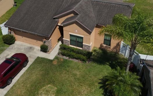 4850 Ashurst St Kissimmee, FL 34758