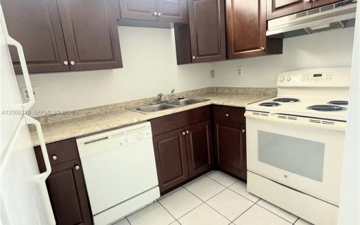 11352 Royal Palm Blvd #11352 Coral Springs, FL 33065