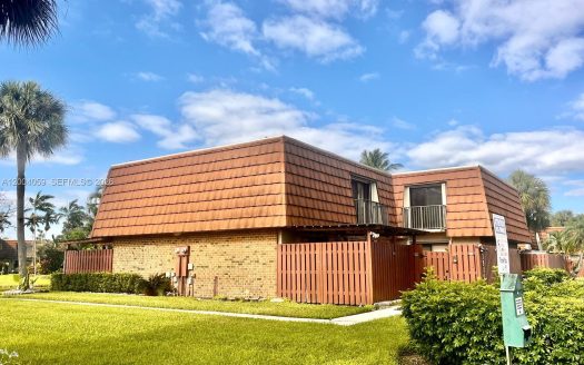 11912 SW 11th Ct Davie, FL 33325