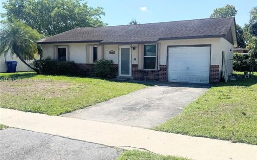 8160 SW 6th St North Lauderdale, FL 33068