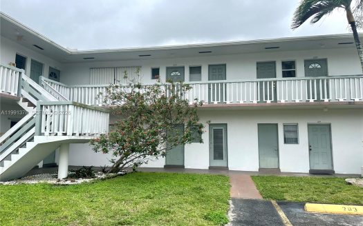 6740 Arbor Dr #204 Miramar, FL 33023