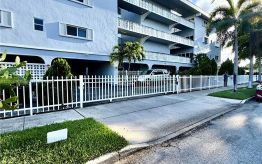 1818 Rodman St #3A Hollywood, FL 33020