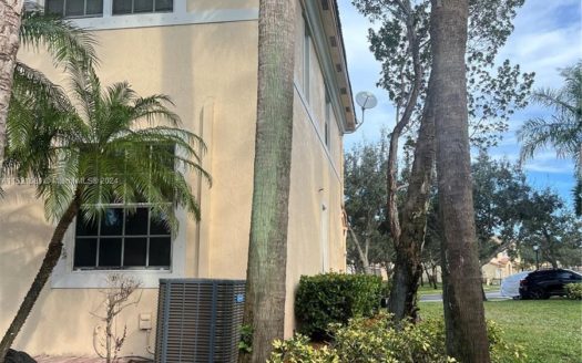 2690 SW 85th Ter #101,  Miramar, FL 33025-2948