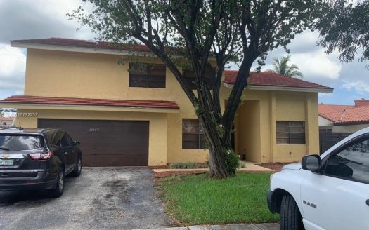 20105 NW 62nd Ave, Hialeah, FL 33015