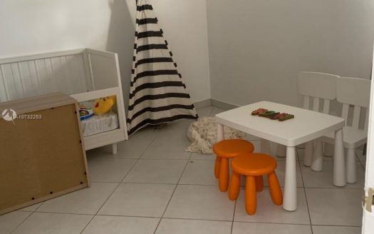 20105 NW 62nd Ave, Hialeah, FL 33015