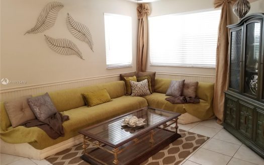 171 NW 75th Ter, Plantation, FL 33317