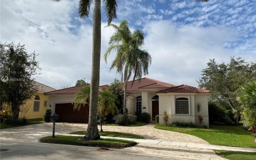 2551 Jardin Ln, Weston, FL 33327