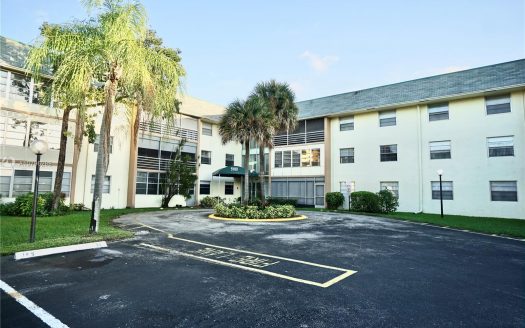 5180 E Sabal Palm Blvd, Tamarac, FL 33319