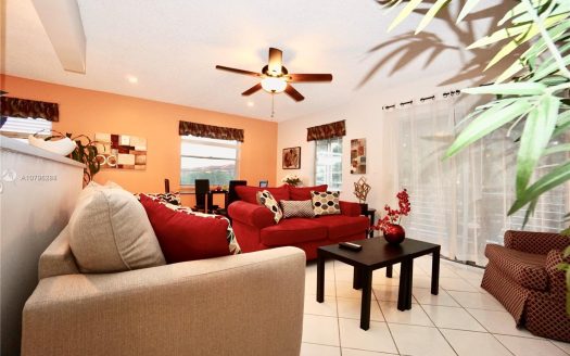 5180 E Sabal Palm Blvd, Tamarac, FL 33319