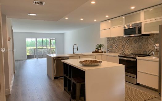 16451 Blatt Blvd, Weston, FL 33326