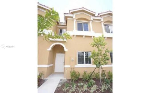 5908 Woodlands Blvd, Tamarac, FL 33319