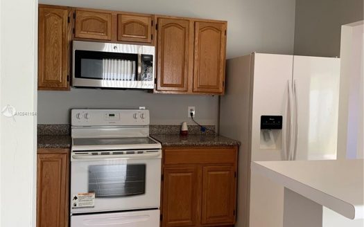 6793 SW 152nd Pl, Miami, FL 33193