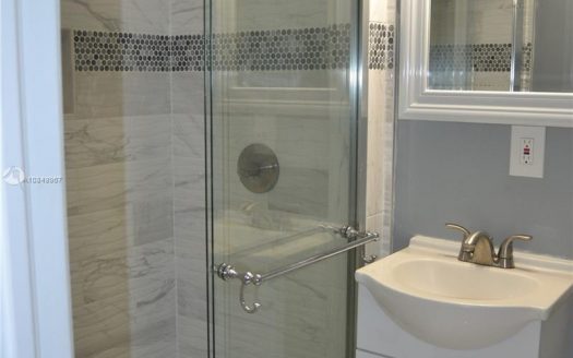 1665 SW 28th Ter, Fort Lauderdale, FL 33312