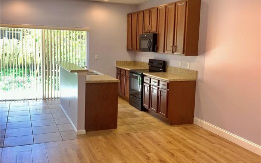 5908 Woodlands Blvd, Tamarac, FL 33319