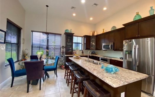 3210 NW 84th Way, Cooper City, FL 33024