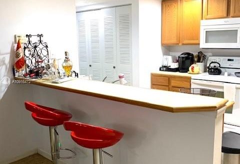 9909 Westwood Dr, Tamarac, FL 33321