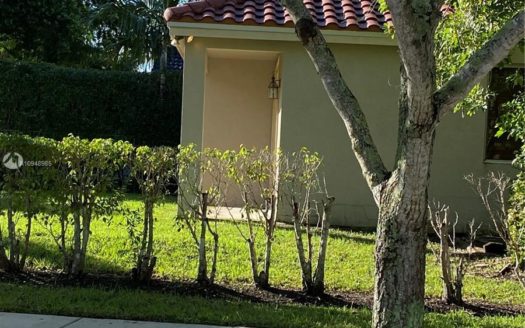 948 Phoenix Way, Weston, FL 33327