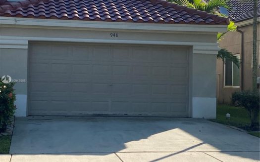 948 Phoenix Way, Weston, FL 33327