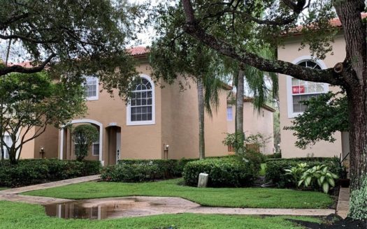 16127 Emerald Cove Rd, Weston, FL 33331