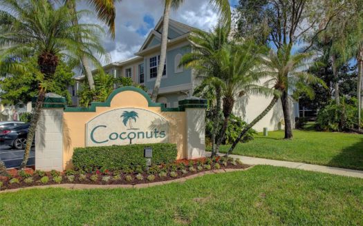 16661 Hemingway  Dr  #16661, Weston, FL 33326-1100