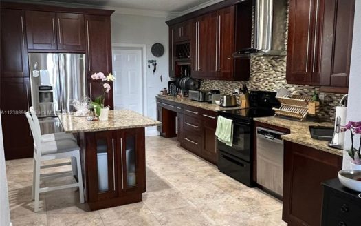 3938 Mango Dr #3938,  Weston, FL 33332-2158