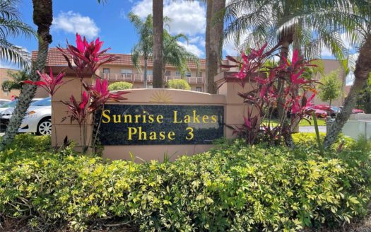 9900 Sunrise Lakes Blvd, Sunrise, FL 33322