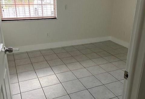 2479 W 73rd Pl, Hialeah, FL 33016