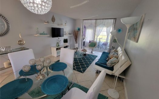 9041 Sunrise Lakes Blvd, Sunrise, FL 33322