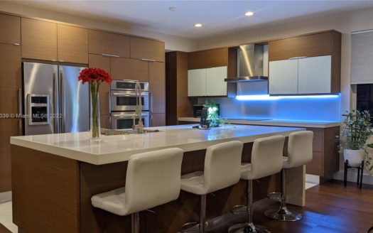 531 Cascade Falls Dr, Weston, FL 33327-1214