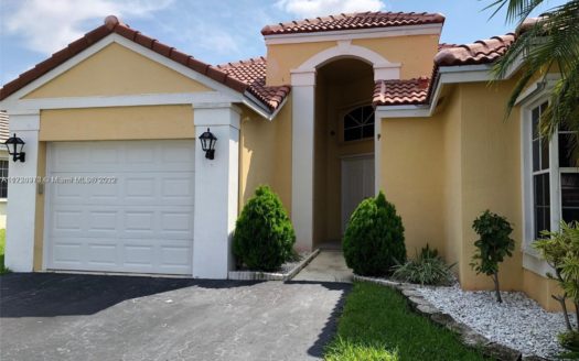 325 Somerset Way,  Weston, FL 33326-2985
