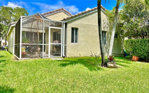 4298 Mahogany Ridge Dr,  Weston, FL 33331-3828