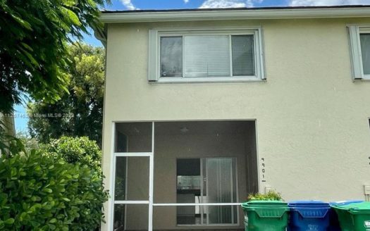 9901 NW 57th Mnr #1,  Coral Springs, FL 33076-2830