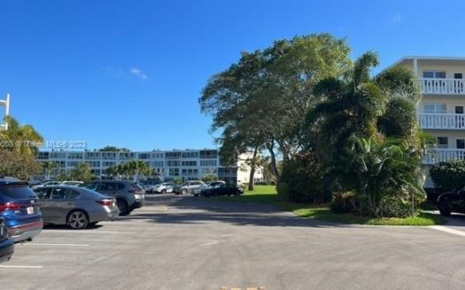 227 Grantham B #227,  Deerfield Beach, FL 33442-3405