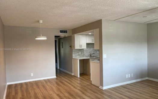 227 Grantham B #227,  Deerfield Beach, FL 33442-3405